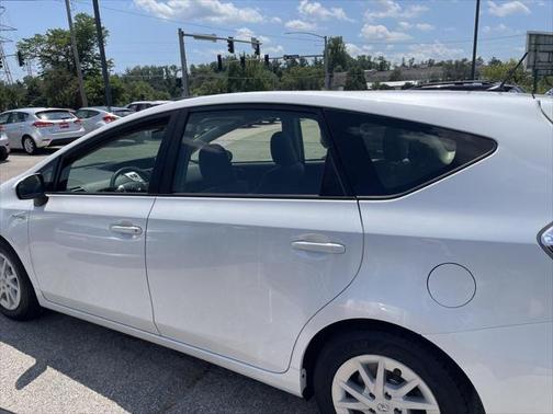 2013 Toyota Prius v Two