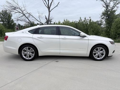 White Diamond Tricoat 2014 Chevrolet Impala 1LT
