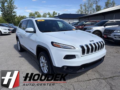 Bright White Clearcoat 2016 Jeep Cherokee Latitude