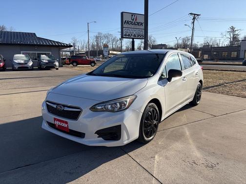 2017 Subaru Impreza 2.0i