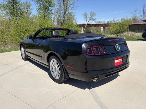 Black 2014 Ford Mustang V6 Premium