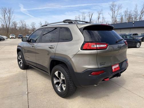 Light Brownstone Pearlcoat 2016 Jeep Cherokee Trailhawk
