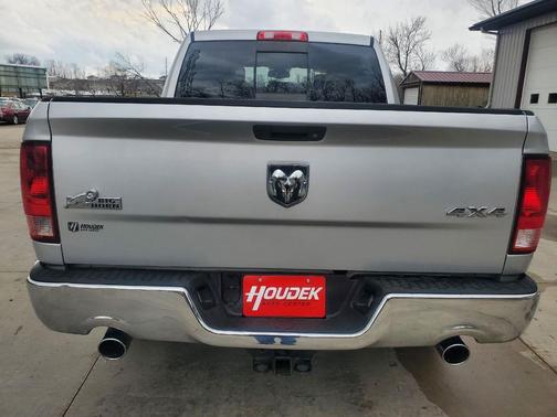 Bright Silver Metallic Clearcoat 2015 RAM 1500 Big Horn