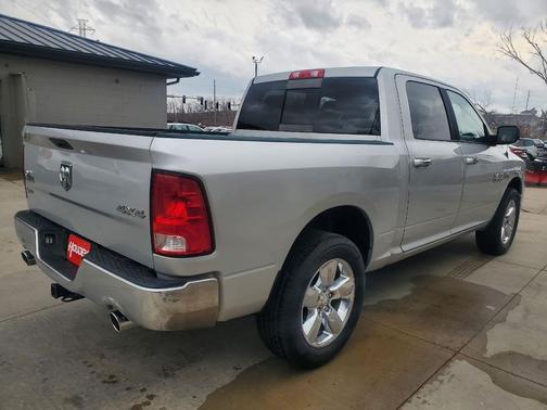 Bright Silver Metallic Clearcoat 2015 RAM 1500 Big Horn