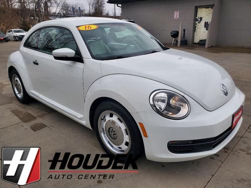 Pure White 2016 Volkswagen Beetle 1.8T