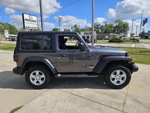 2021 Jeep Wrangler Sport S