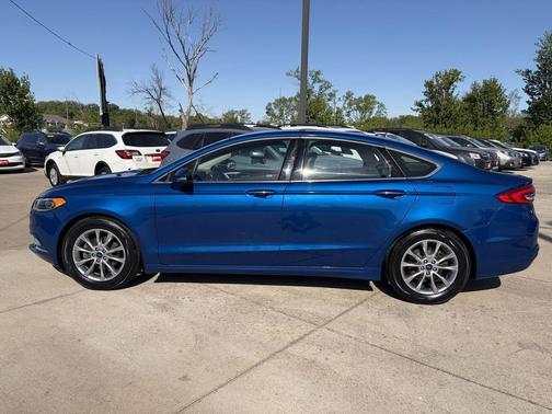 Lightning Blue 2017 Ford Fusion SE