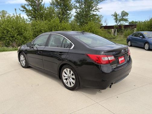 Crystal Black Silica 2016 Subaru Legacy Premium
