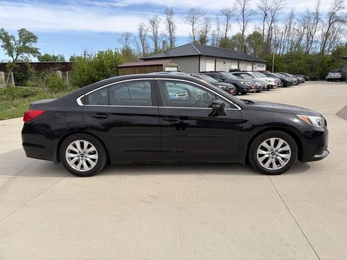 Crystal Black Silica 2016 Subaru Legacy Premium