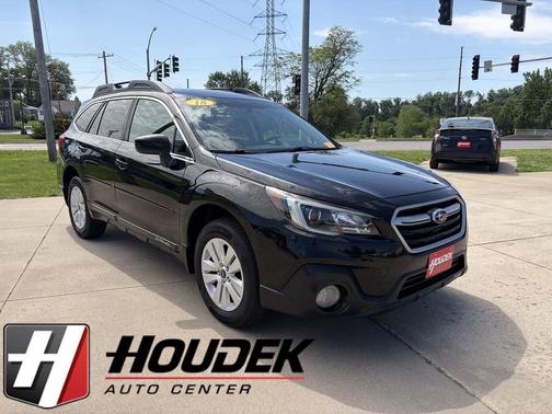 Crystal Black Silica 2018 Subaru Outback 2.5i Premium