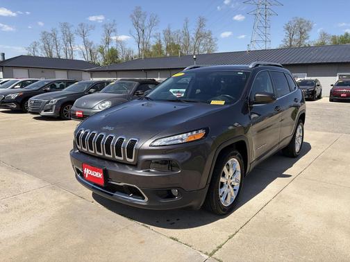 Granite Crystal Metallic Clearcoat 2017 Jeep Cherokee Limited