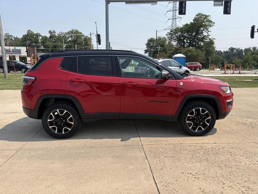 Redline Pearlcoat 2020 Jeep Compass Trailhawk