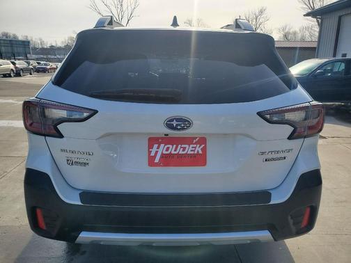 2020 Subaru Outback Touring