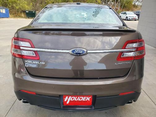 2015 Ford Taurus Limited