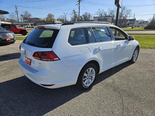 2015 Volkswagen Golf SportWagen TSI S 4-Door