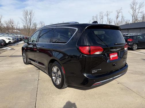 2018 Chrysler Pacifica Hybrid Limited