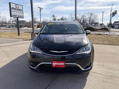 2018 Chrysler Pacifica Hybrid Limited