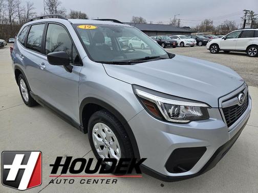 Ice Silver Metallic 2019 Subaru Forester Base