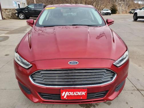 2016 Ford Fusion Hybrid SE