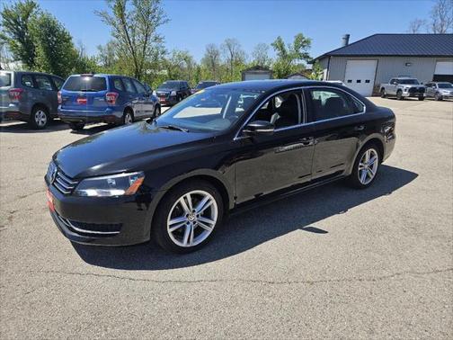 2014 Volkswagen Passat 1.8T Auto SE w/Sunroof & Nav