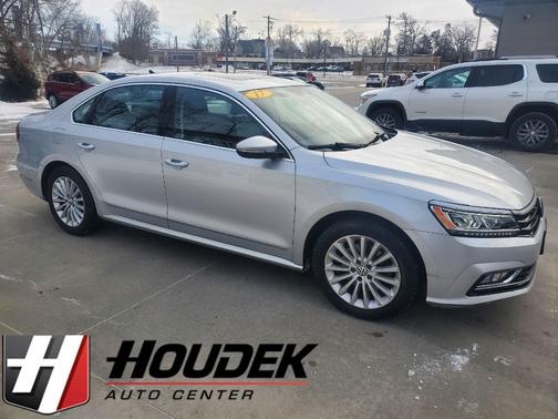 2017 Volkswagen Passat 1.8T SE