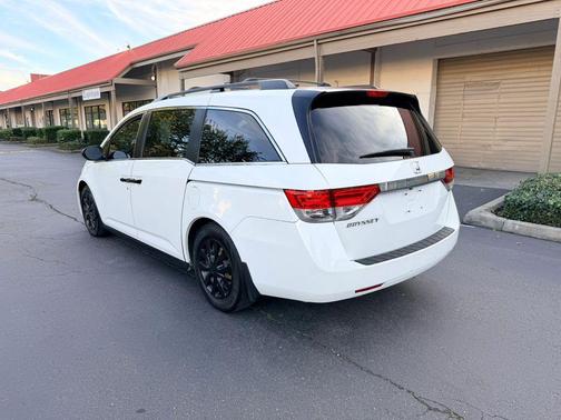 White Diamond Pearl 2014 Honda Odyssey LX