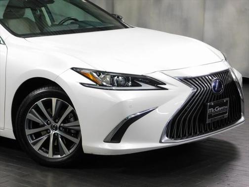 2021 Lexus ES 300h Base