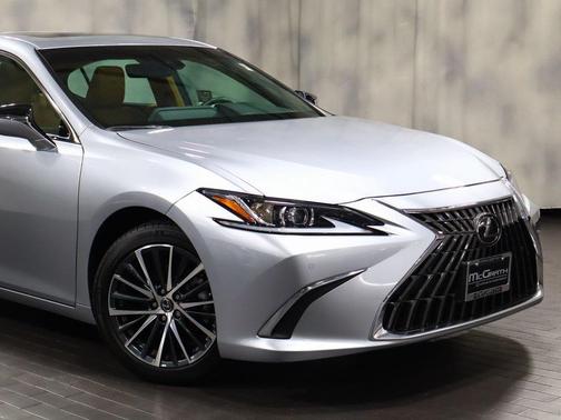 2025 Lexus ES 350 Base