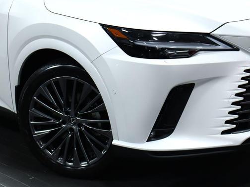 Eminent White Pearl 2026 Lexus RX 450h+ Base