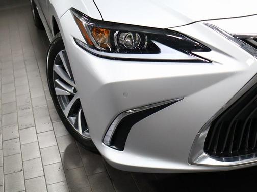 2021 Lexus ES 300h 300H