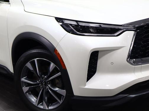 Majestic White 2022 INFINITI QX60 Luxe