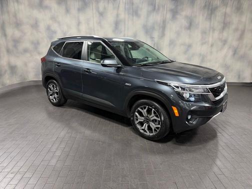 2022 Kia Seltos EX