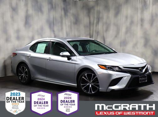Celestial Silver Metallic 2019 Toyota Camry SE