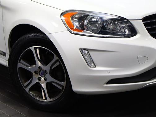 Ice White 2015 Volvo XC60 T6