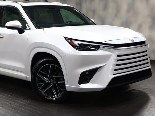 Wind Chill Pearl 2026 Lexus TX 350 Luxury