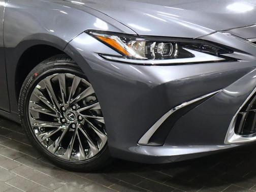 2025 Lexus ES 350 Luxury