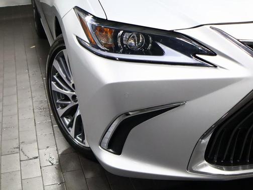 2019 Lexus ES 350 Base