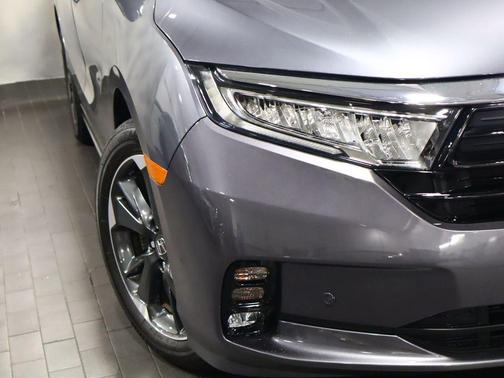 Modern Steel Metallic 2024 Honda Odyssey Elite