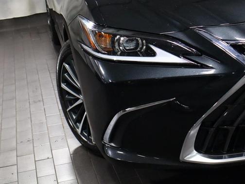 2022 Lexus ES 350 Base