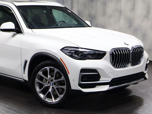 Alpine White 2023 BMW X5 xDrive40i