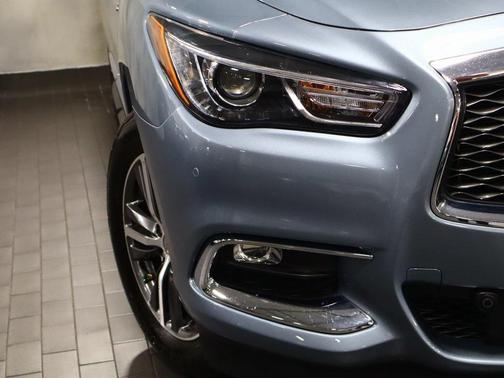 2017 INFINITI QX60 Base