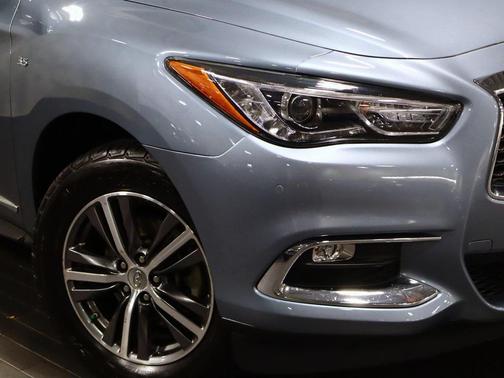 2017 INFINITI QX60 Base