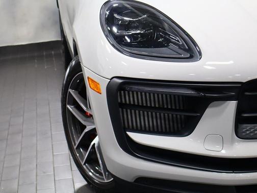 2025 Porsche Macan S