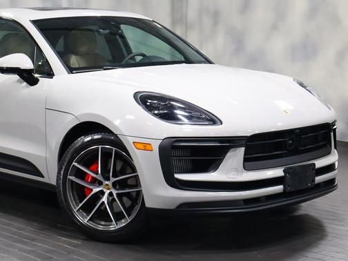 2025 Porsche Macan S