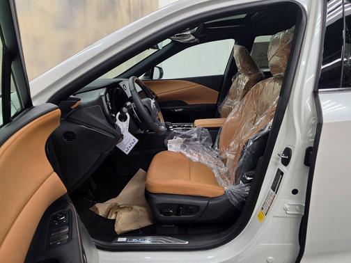 Eminent White Pearl 2026 Lexus RX 350 Premium