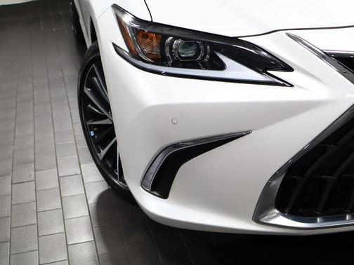 2023 Lexus ES 350 Base