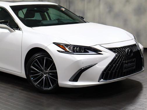 2023 Lexus ES 350 Base
