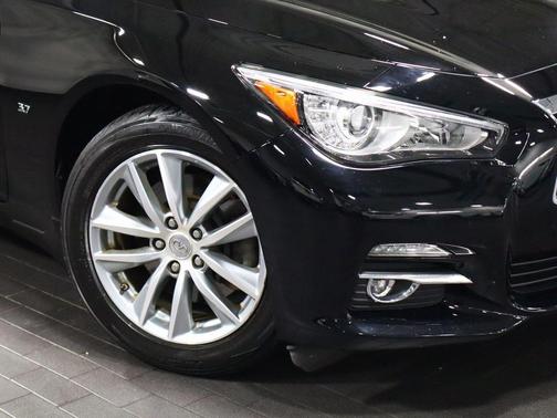 2015 INFINITI Q50 Premium