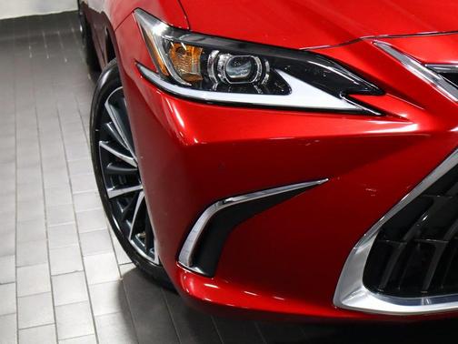 2025 Lexus ES 350 Base