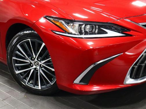 2025 Lexus ES 350 Base
